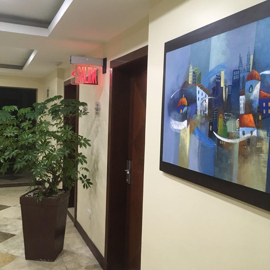 Suites Parque Real Кіто Екстер'єр фото