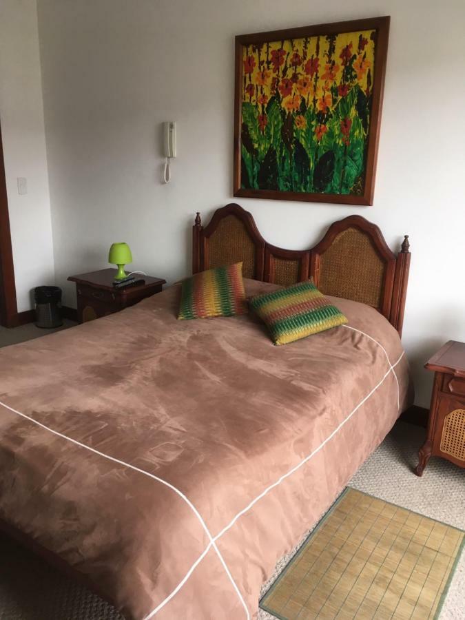 Suites Parque Real Кіто Екстер'єр фото